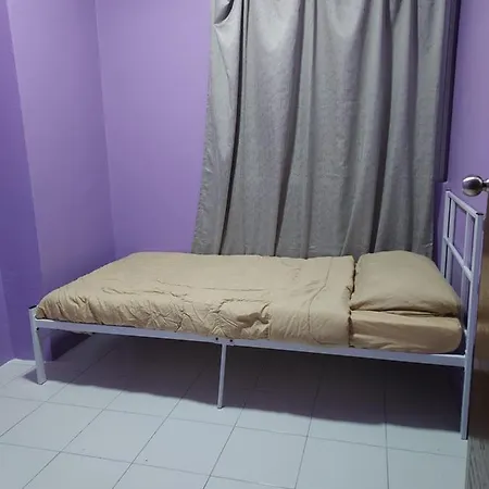 Eryns Homestay Seaview Kuantan Exterior photo